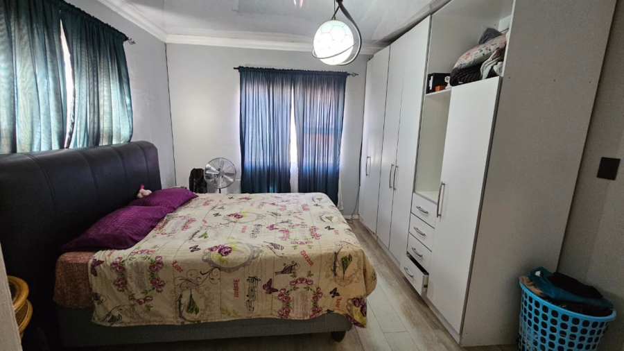 6 Bedroom Property for Sale in Parkers Dam Western Cape